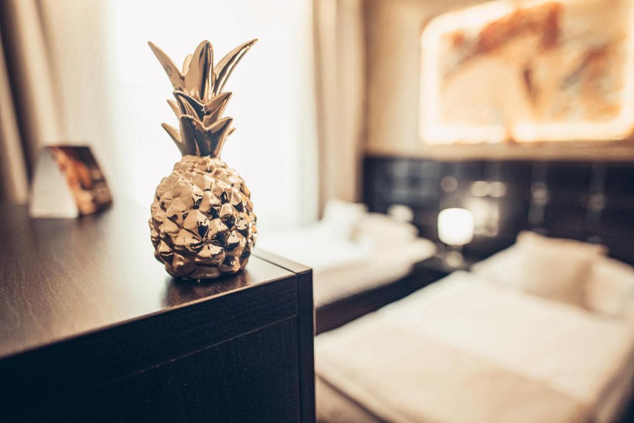 Alfons Boutique Hotel Prague Luaran gambar