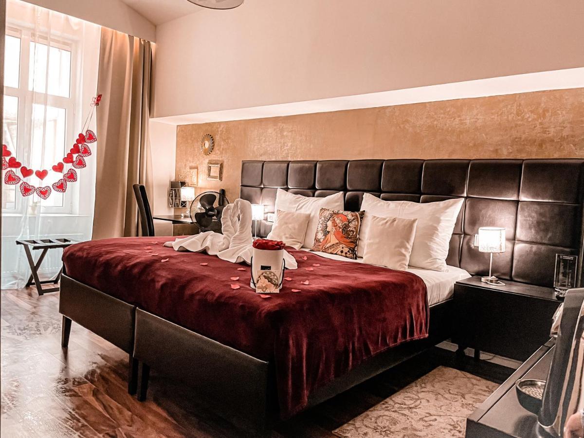 Alfons Boutique Hotel Prague Luaran gambar