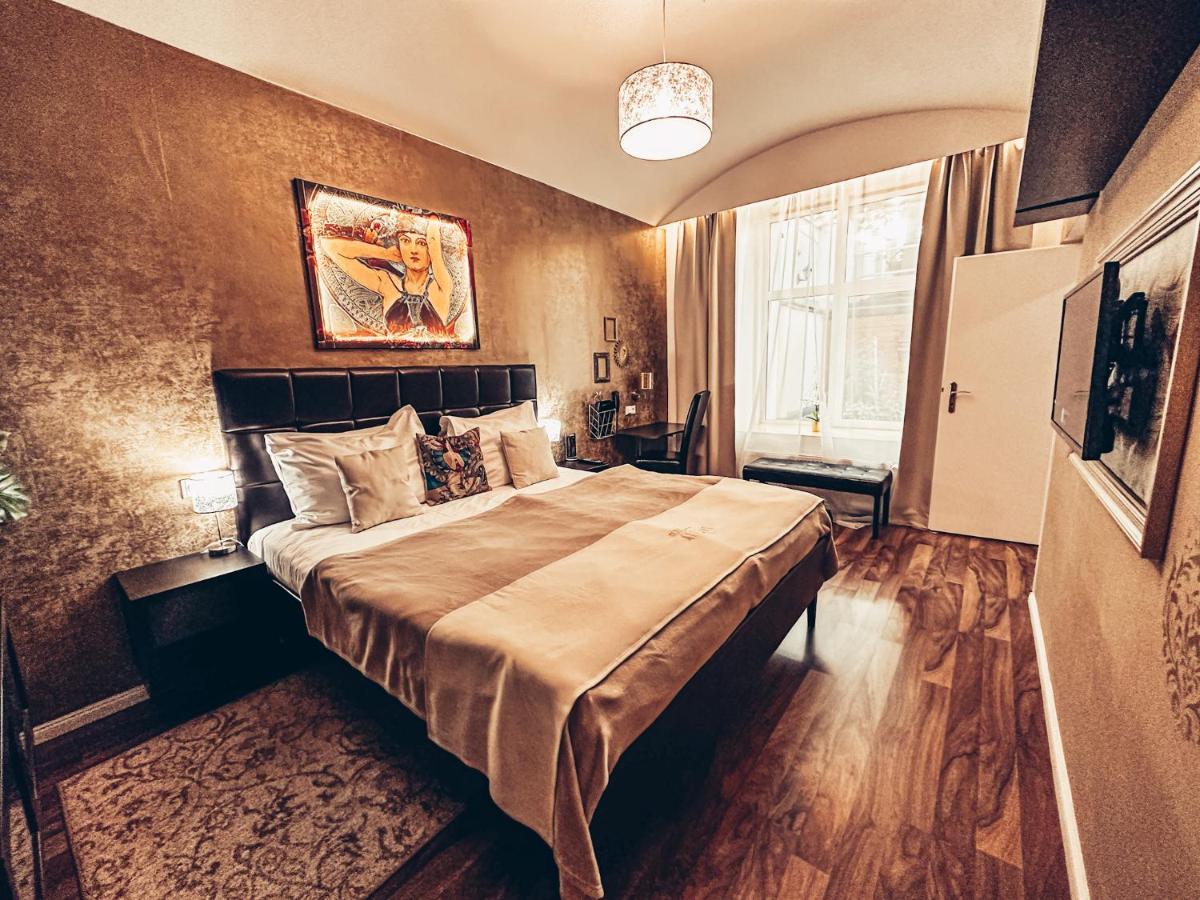 Alfons Boutique Hotel Prague Luaran gambar