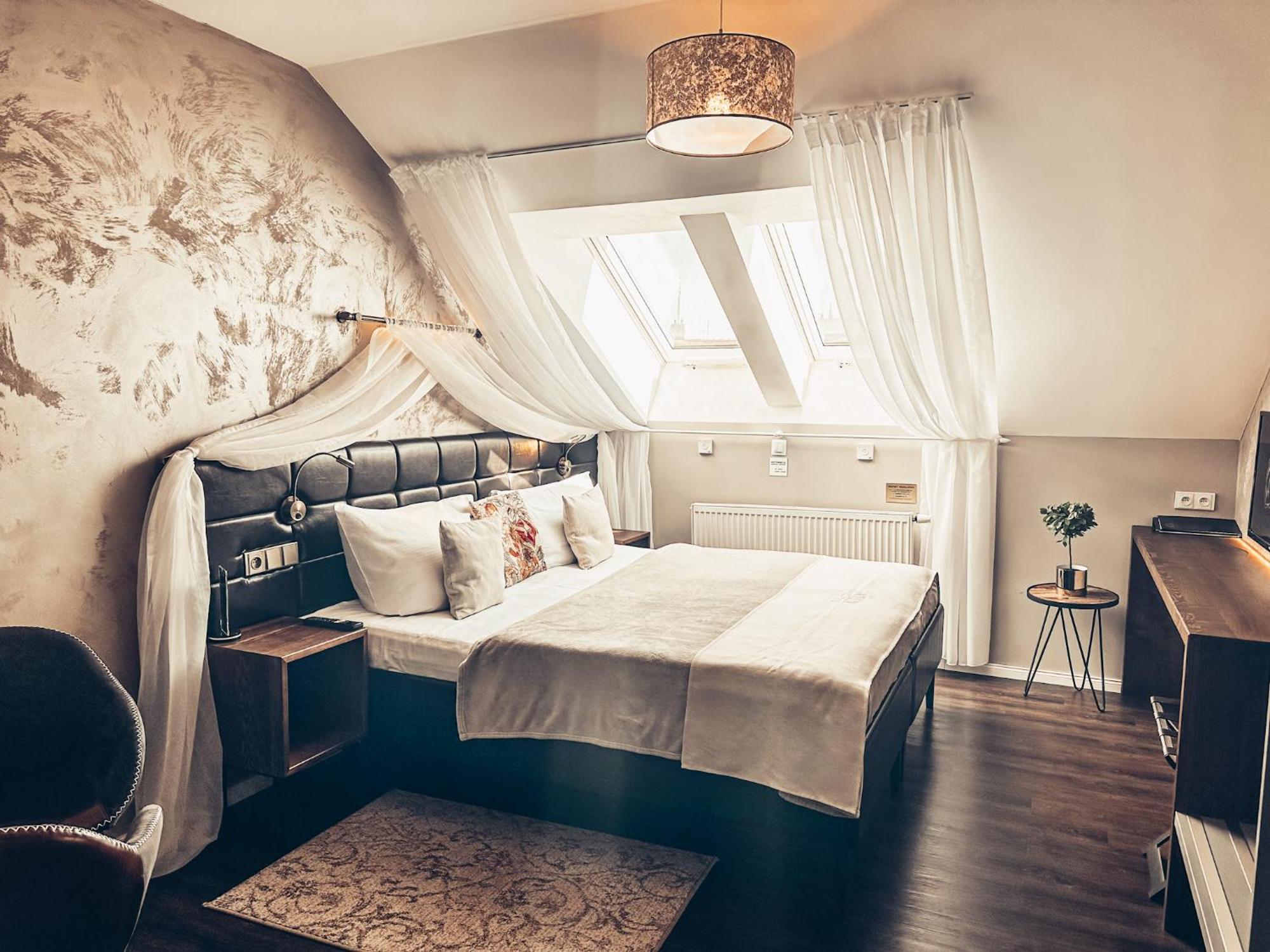 Alfons Boutique Hotel Prague Luaran gambar