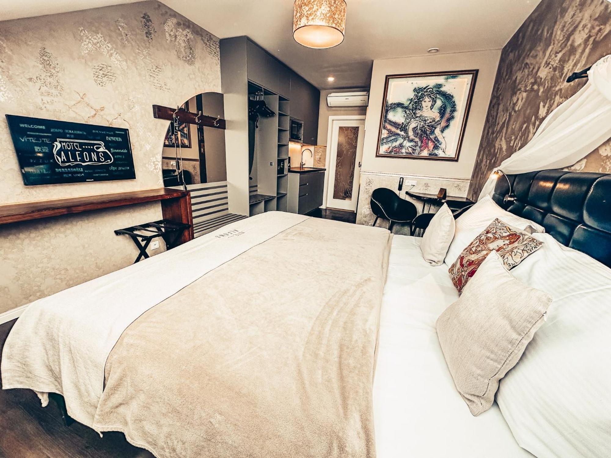 Alfons Boutique Hotel Prague Luaran gambar