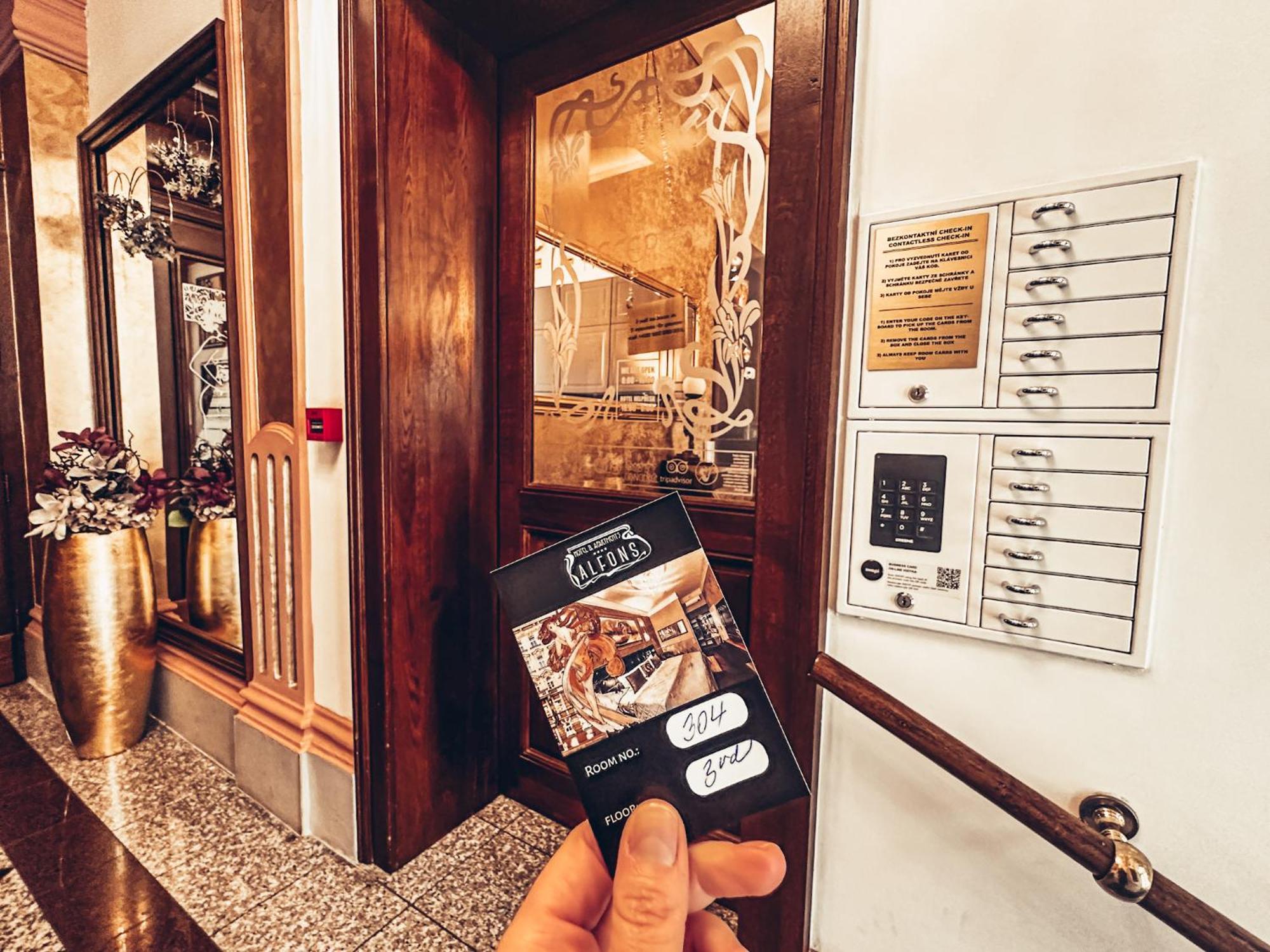 Alfons Boutique Hotel Prague Luaran gambar