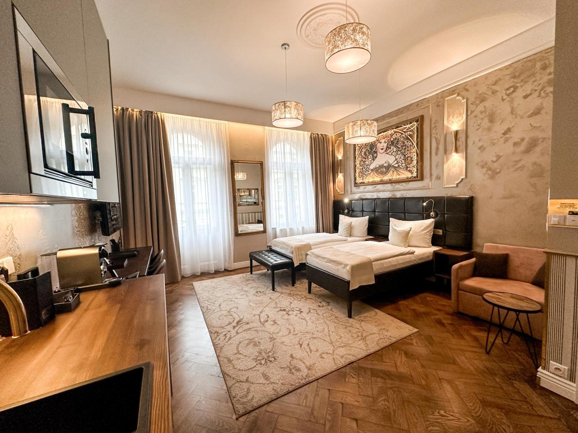 Alfons Boutique Hotel Prague Luaran gambar