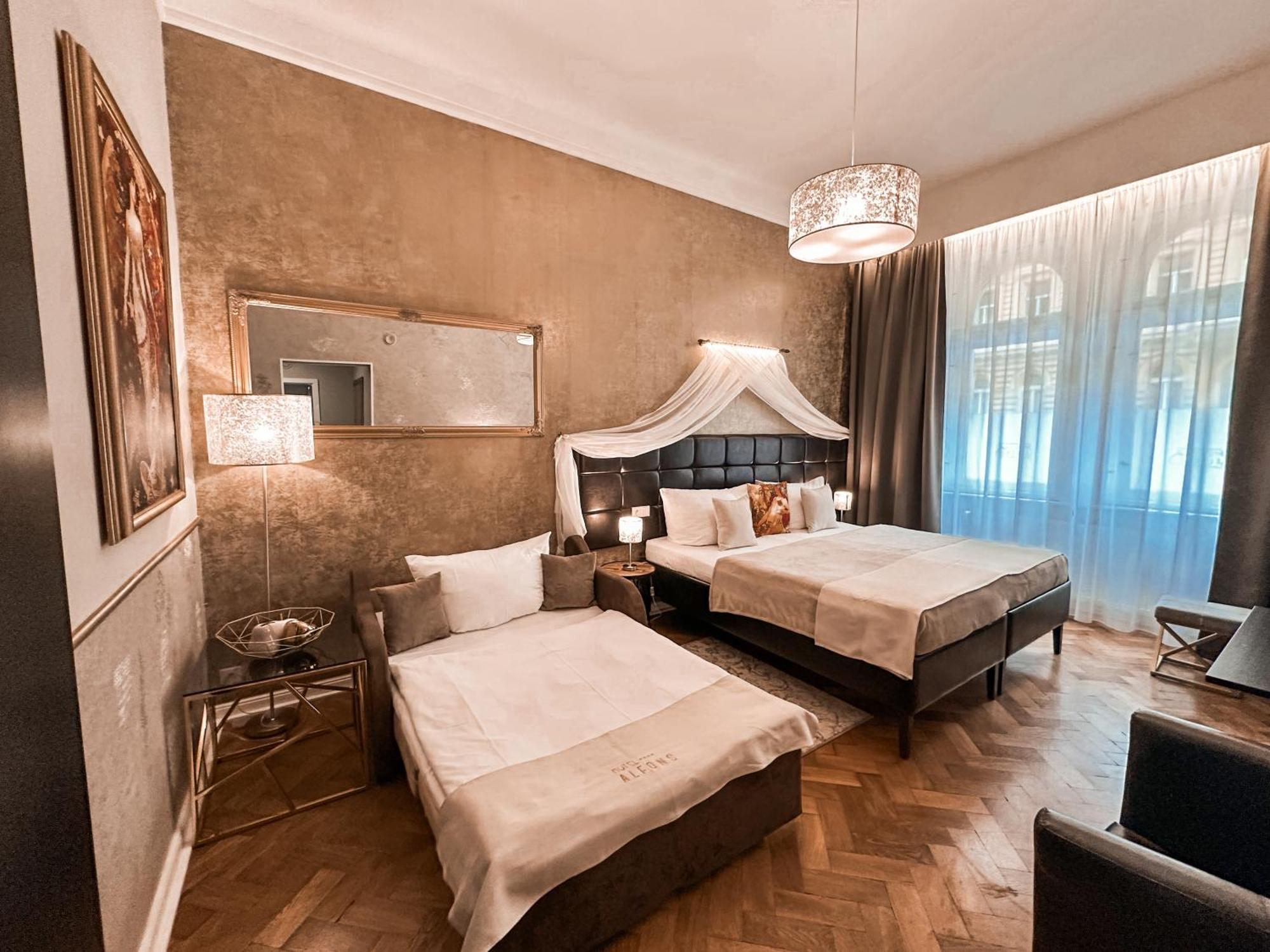 Alfons Boutique Hotel Prague Luaran gambar